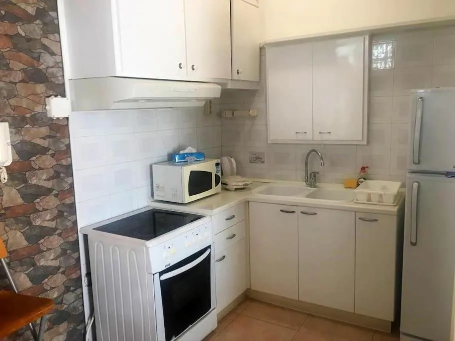 Studio - Kitchen